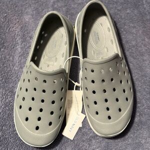 NWT Old Navy Kids Slip On Shoe - Gray - Size 12-13